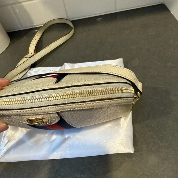Gucci Small Ophidia GG Dome Bag - Picture 3 of 16